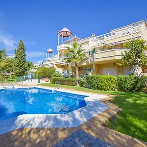 Apartamento Refurbished 2-bed Burriana Beach., Nerja