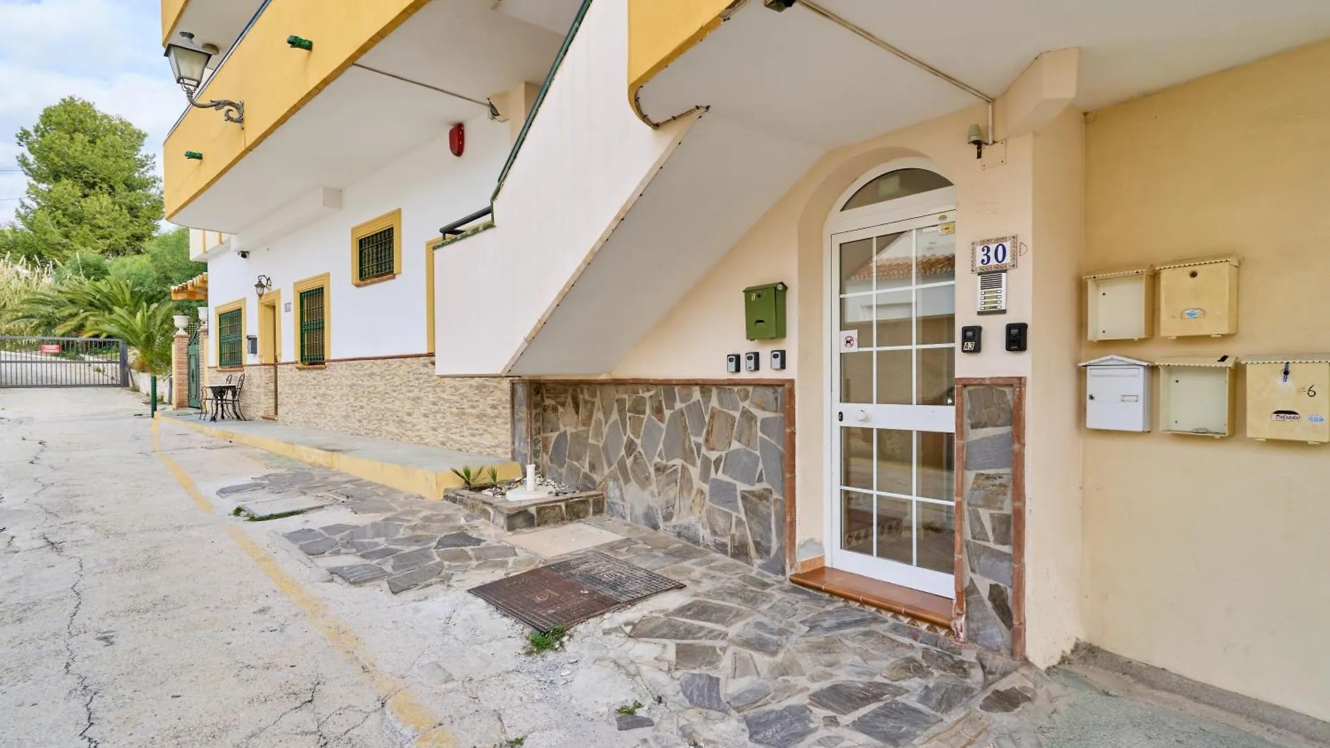 Burriana Beach Apt Nerja 0*,