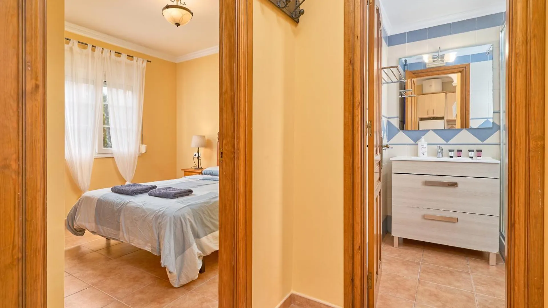 Burriana Beach Apt Нерха