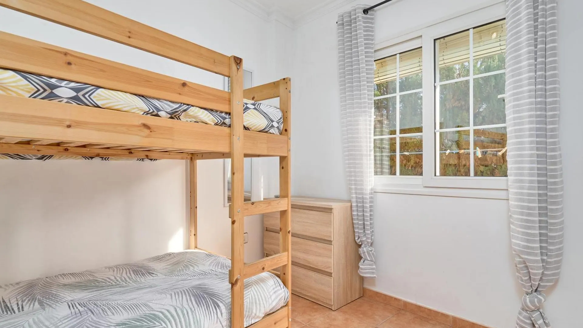 Апартаменты Burriana Beach Apt Нерха